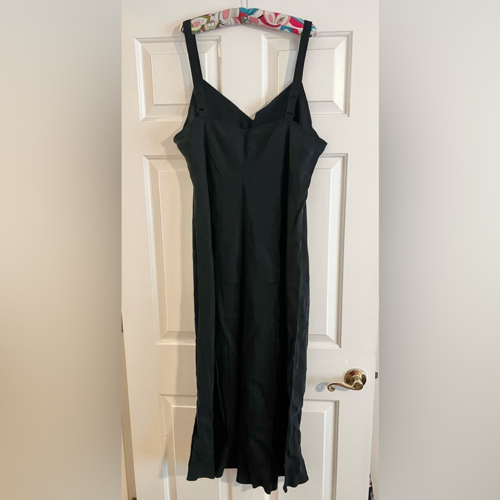 Jcrew Gwyneth V-neck slip dress in cupro blend, sz 22, black, new with tags